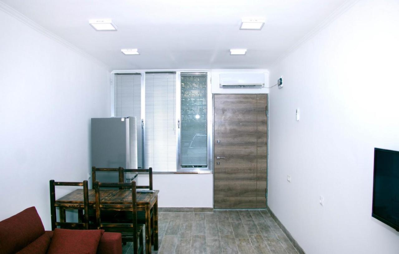 יירבאן Apartment On Saryan 24 מראה חיצוני תמונה